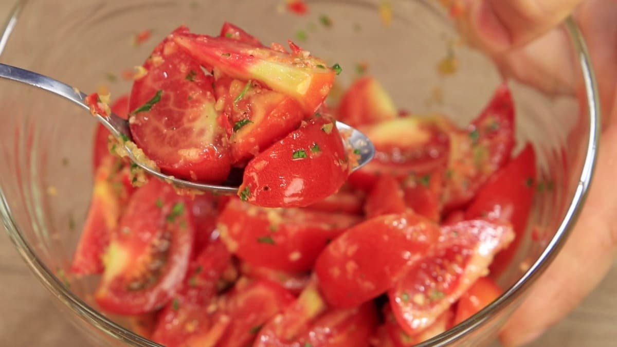 Dani García, šéfkuchař „Aby byly ochucené rajčatové plátky dokonalé, nechte je 10 minut odpočinout, aby pustily šťávu“