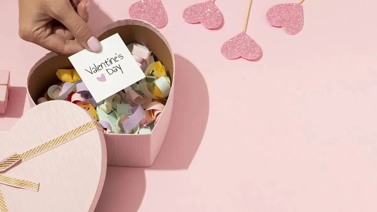 Přestaňte dávat nudné květiny a bonboniéry: 20 dárků k Valentýnu, které opravdu potěší