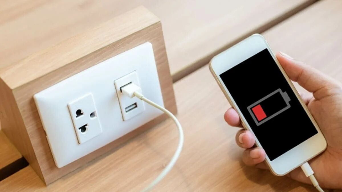 Kdo nedodržuje správné pořadí při nabíjení, může si poškodit telefon