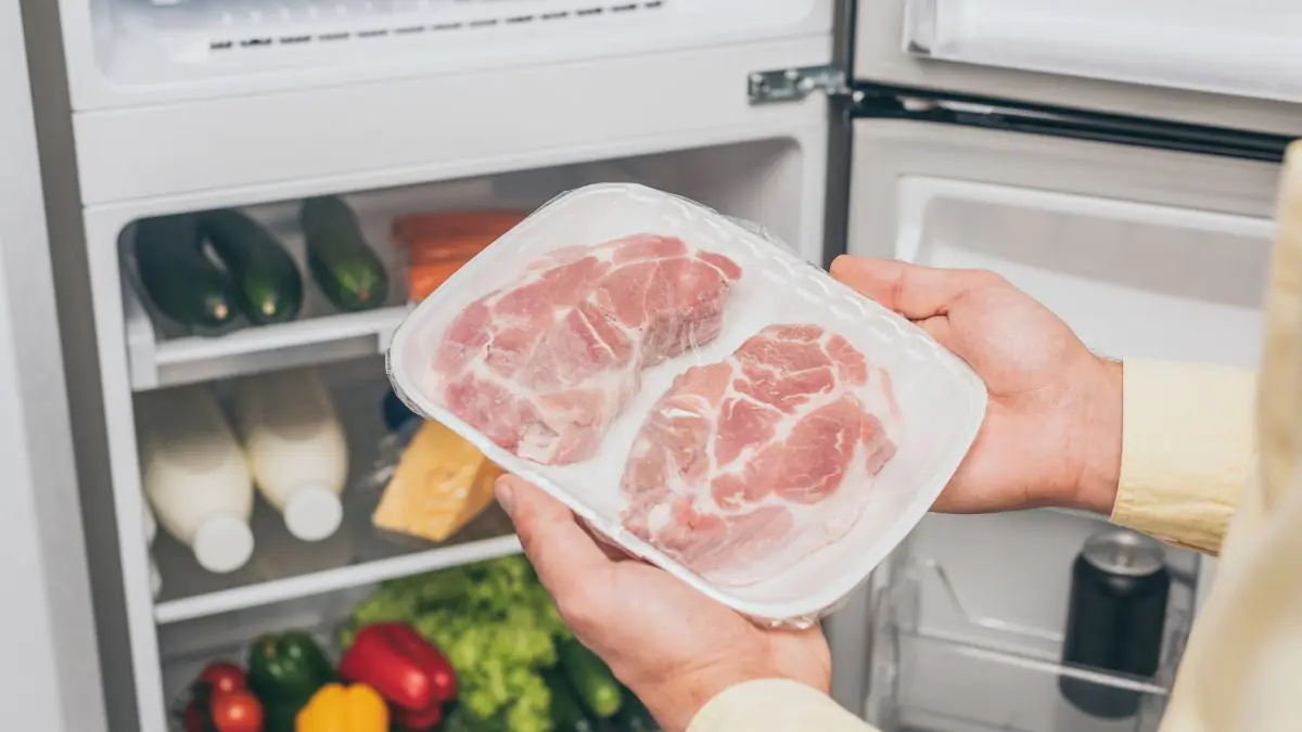 Šok v kuchyni: odborníci prozradili, jak dlouho lze maso skladovat v mrazáku a kdy se stává nebezpečným