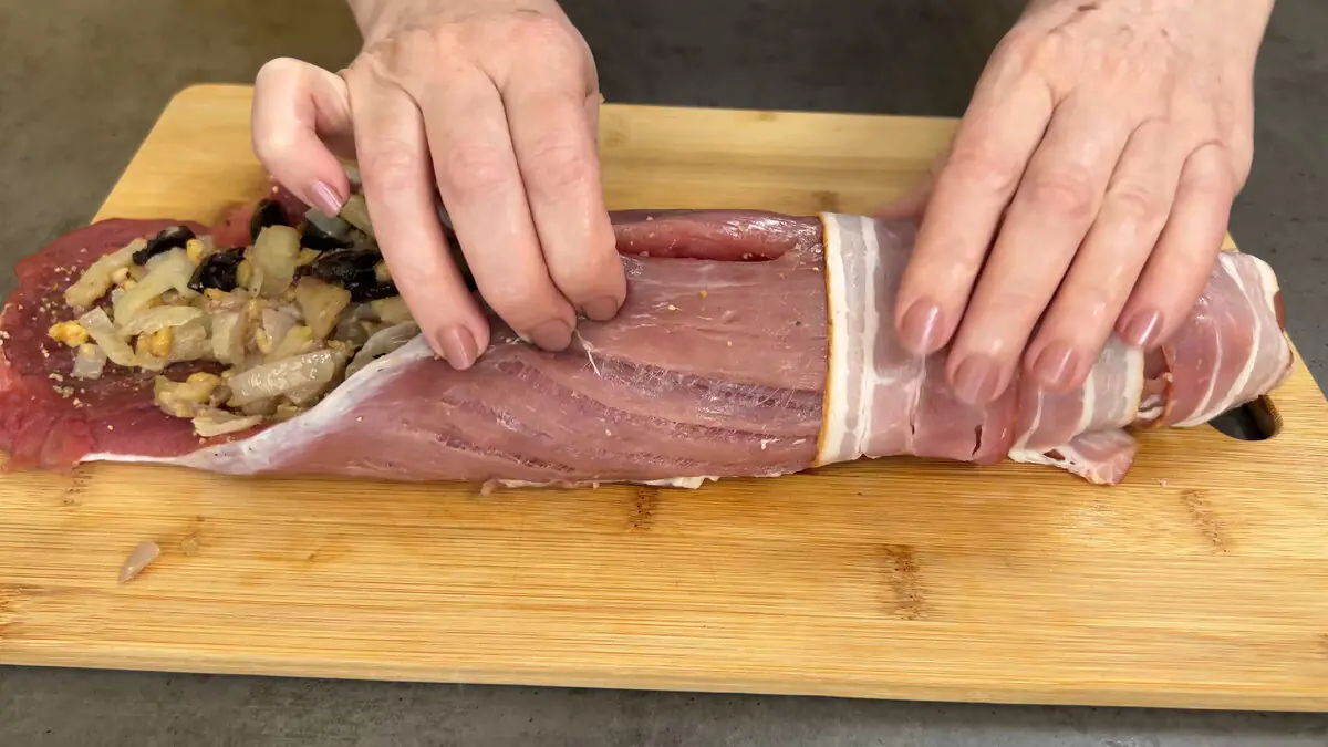 Se, jak připravit plněnou vepřovou panenku dokonale: je to tak snadné 2 Se, jak připravit plněnou vepřovou panenku dokonale: je to tak snadné