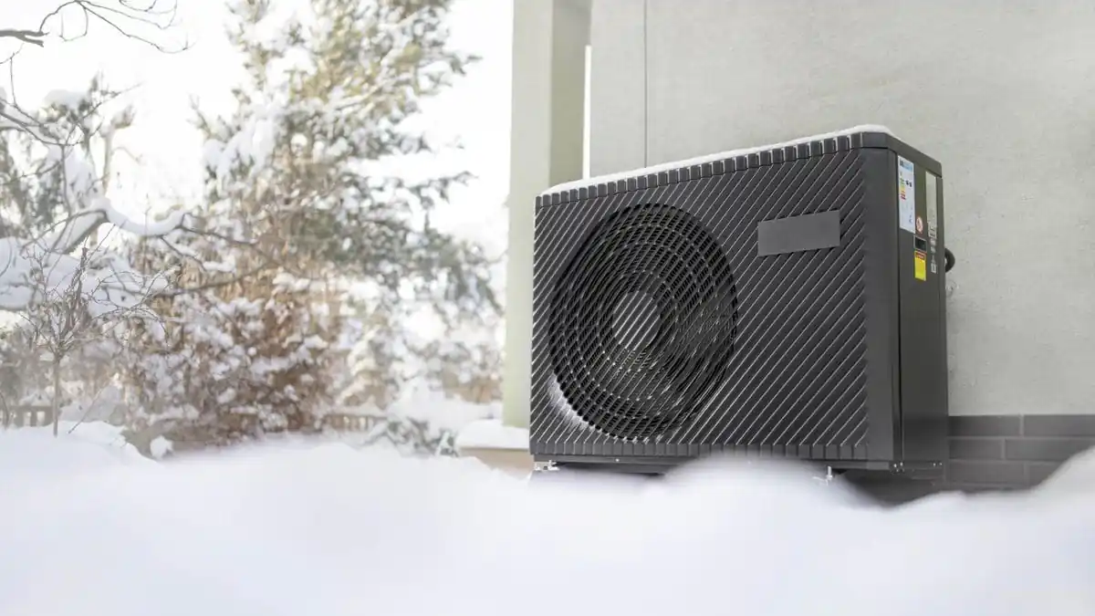 Mrazy praskají má se tepelné čerpadlo vypínat