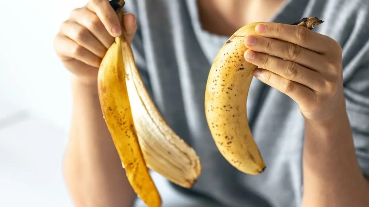 Na banánovou slupku sypu sůl – celou zimu nejsem ze svého objevu nadšená: zahrádkáři tenhle trik ocen