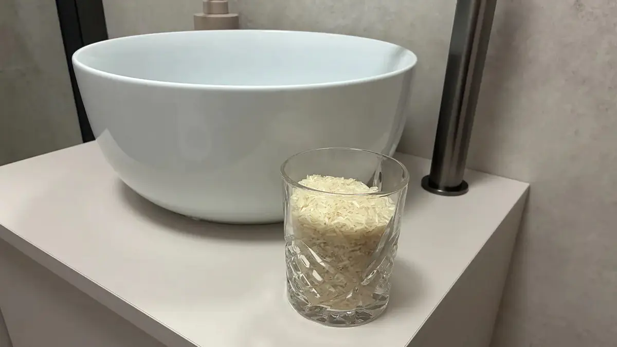 Nasypu do sklenice a dám do koupelny. Levné, a vůně jako v parfumerii