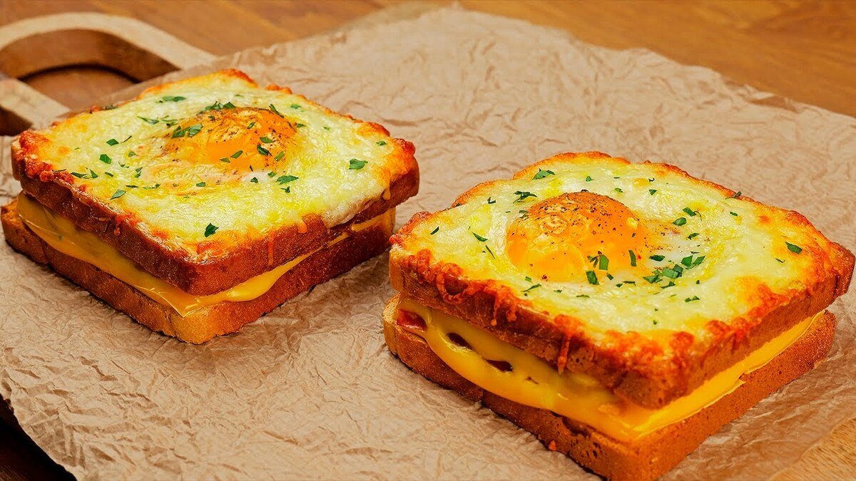 Obyčejný toast se sýrem a vejcem se stane snídaňovým hitem za 5 minut v horkovzdušné fritéze