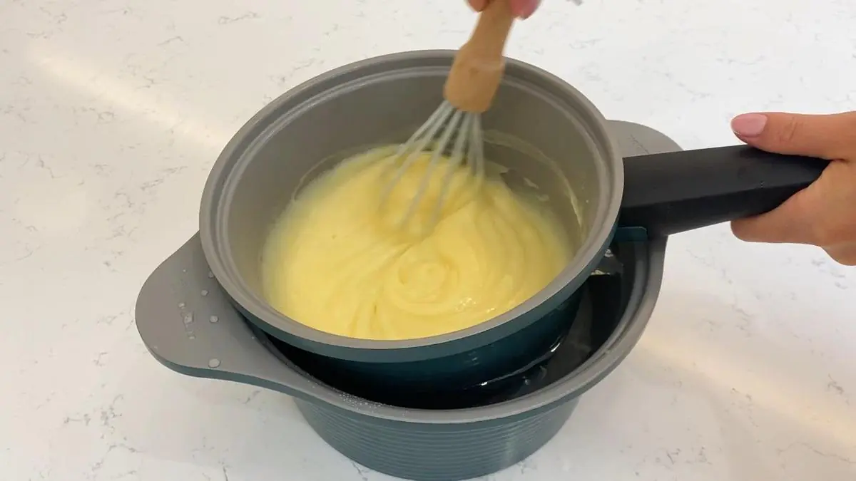 Náš pudinkovo-tvarohový koláč s drobenkou a mandarinkami chutná božsky