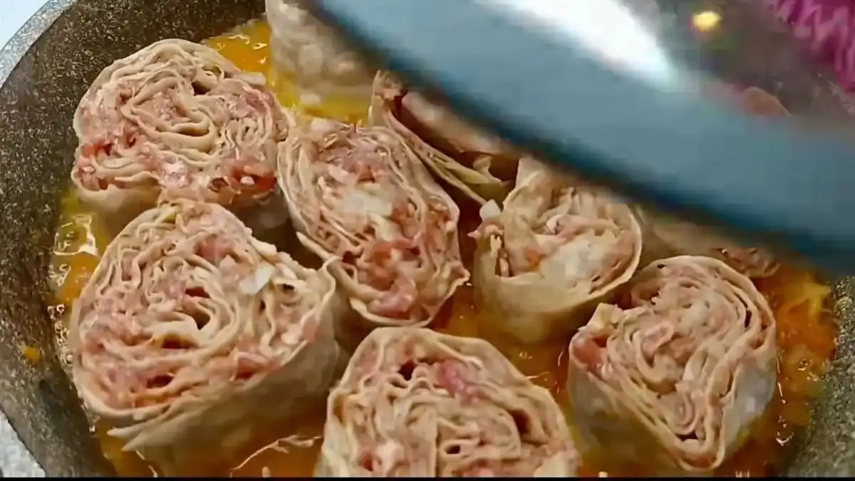 Zakroucené mleté maso v lavaši je lepší než pelmeně rychlé „líné pelmeně“ k večeři