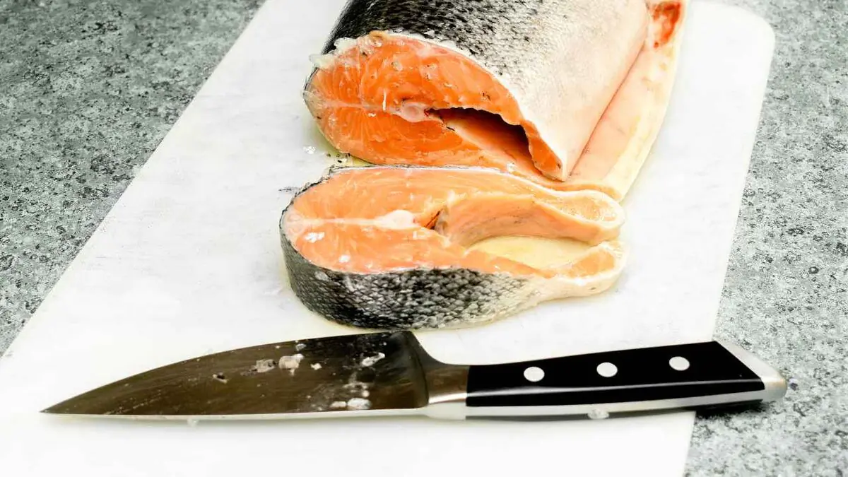 Dobrota k obědu: losos se smetanou a sušenými rajčaty. RECEPT