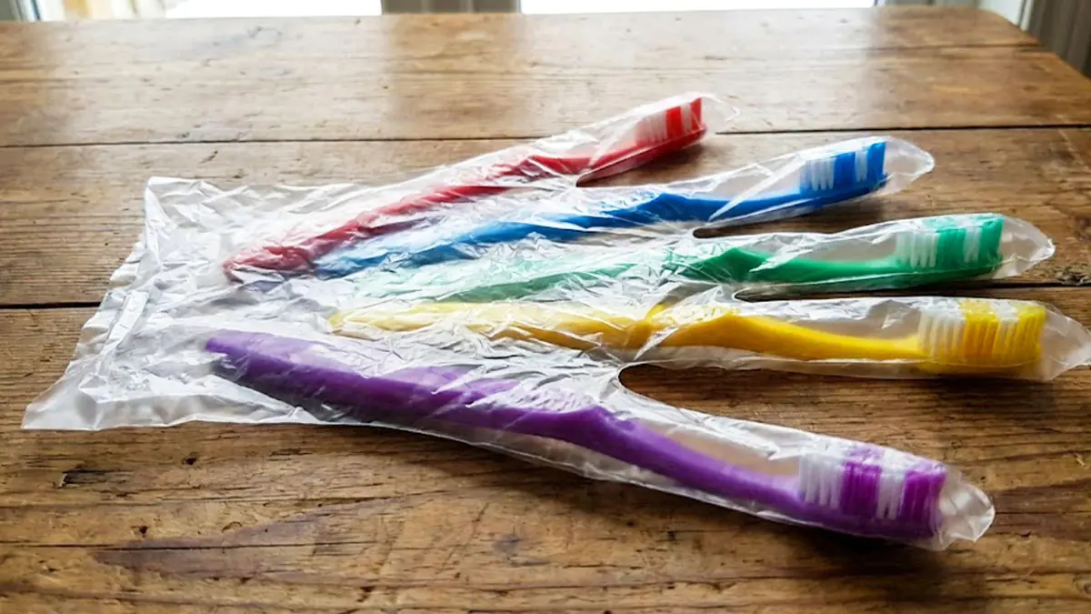 „70 % lidí nevědělo, že se dají používat právě takto“… 5 způsobů využití jednorázových plastových rukavic, které výrazně zvyšují kvalitu života