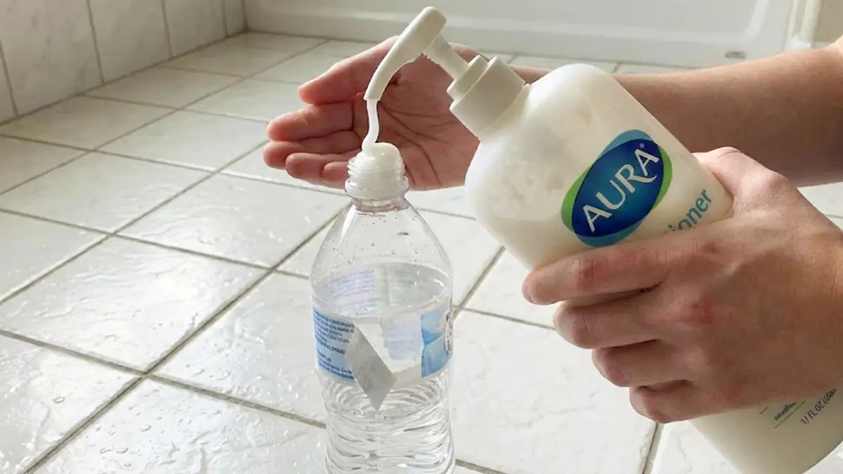 „Lednice celá od otisků prstů — doma jsem nanesl jen jednu kapku a během chvíle byla jako nová“