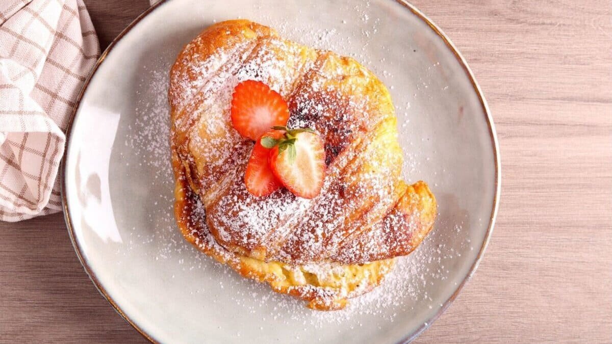 Rozmačkaný croissant všichni se zbláznili do tohoto rychlého a chutného dezertu