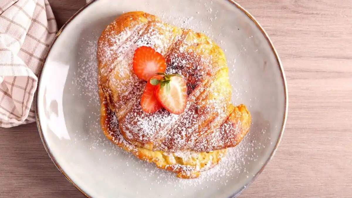 Rozmačkaný croissant všichni se zbláznili do tohoto rychlého a chutného dezertu