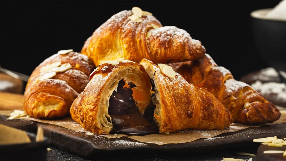 Rozmačkaný croissant: všichni se zbláznili do tohoto rychlého a chutného dezertu 3 Rozmačkaný croissant: všichni se zbláznili do tohoto rychlého a chutného dezertu