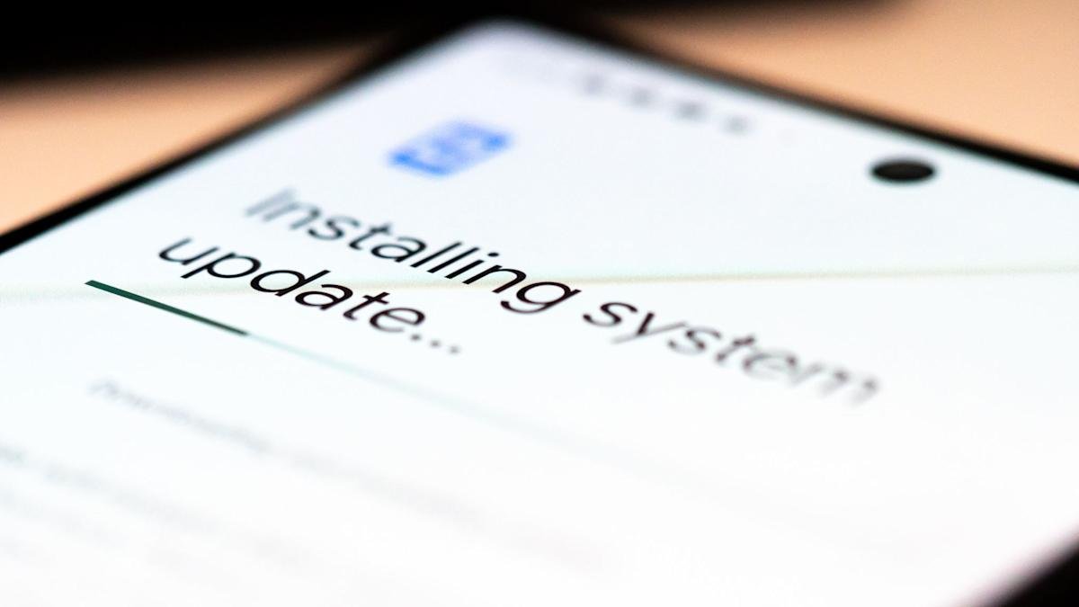 Vydrží telefon ještě rok? Tři hlavní varovné signály pro vlastní kontrolu: když máte aspoň jeden, je lepší vyměnit dřív 3 Vydrží telefon ještě rok? Tři hlavní varovné signály pro vlastní kontrolu: když máte aspoň jeden, je lepší vyměnit dřív