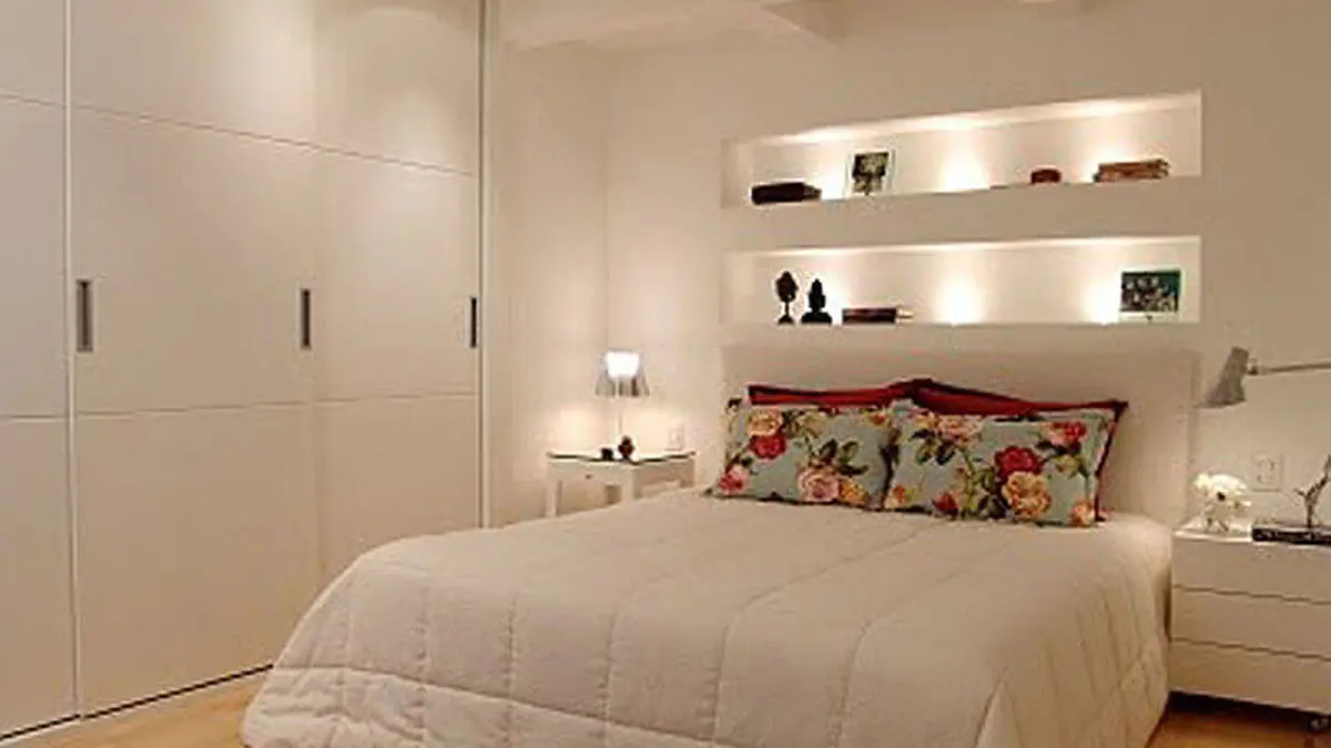 Zabudněte na obyčejná čela postele teď v elegantních domácnostech frčí funkčnější a stylová integrovaná řešení 3 Zabudněte na obyčejná čela postele teď v elegantních domácnostech frčí funkčnější a stylová integrovaná řešení
