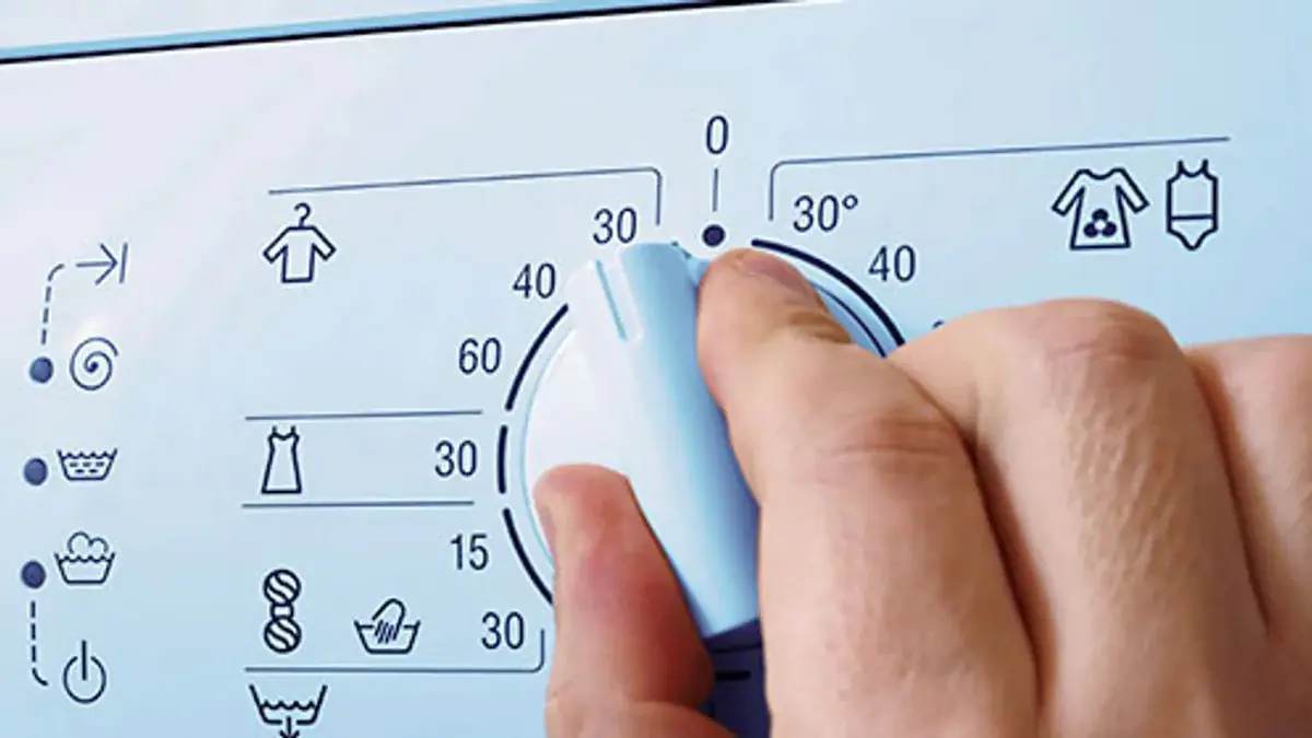 Termoprádlo není dobré jen tak hodit do pračky! UNIQLO prozradilo správný způsob praní — když uděláte chybu jen jednou, hřejivost může klesnout až o 70 %