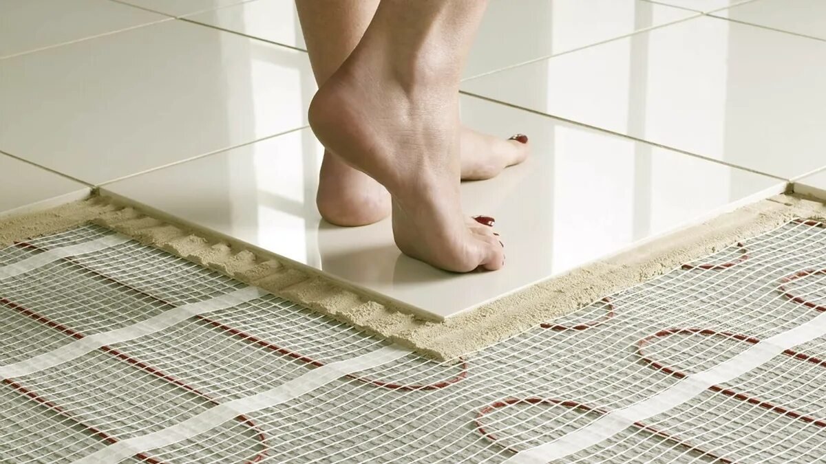 Topení v podlaze ustupuje: proč stále více domácností volí mnohem účinnější způsob vytápění