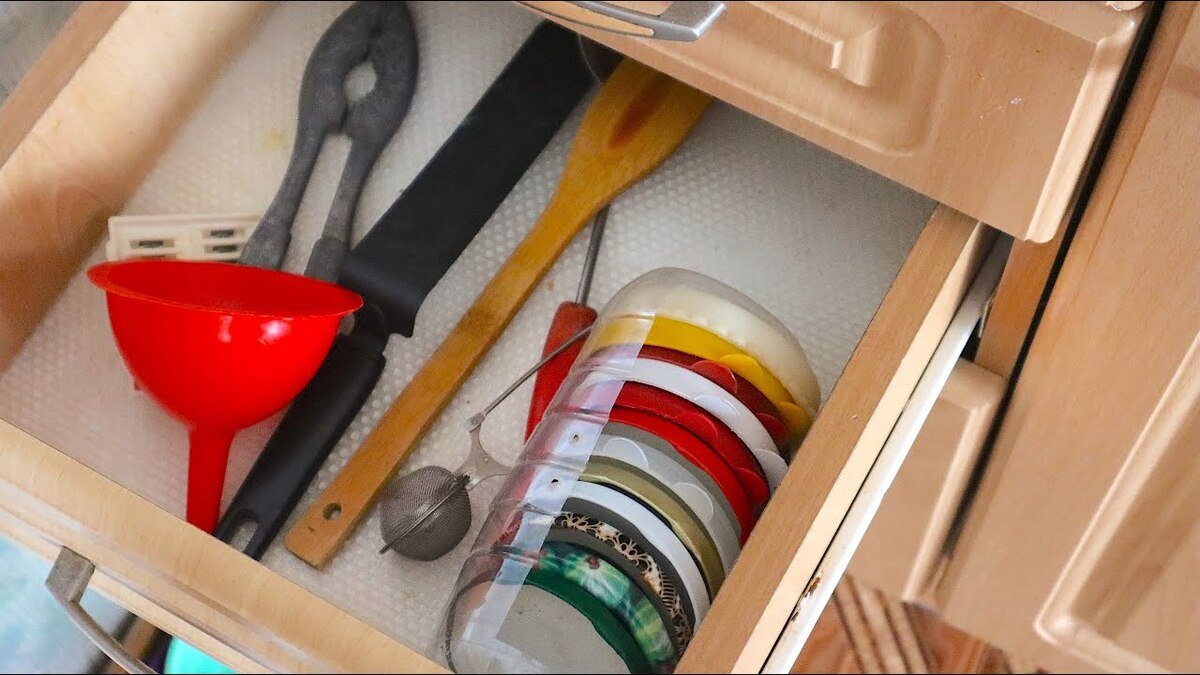 «Uchovávala jsem je celé roky»: těchto 5 kuchyňských předmětů je potřeba v roce 2026 urychleně vyhodit 1 «Uchovávala jsem je celé roky» těchto 5 kuchyňských předmětů je potřeba v roce 2026 urychleně vyhodit