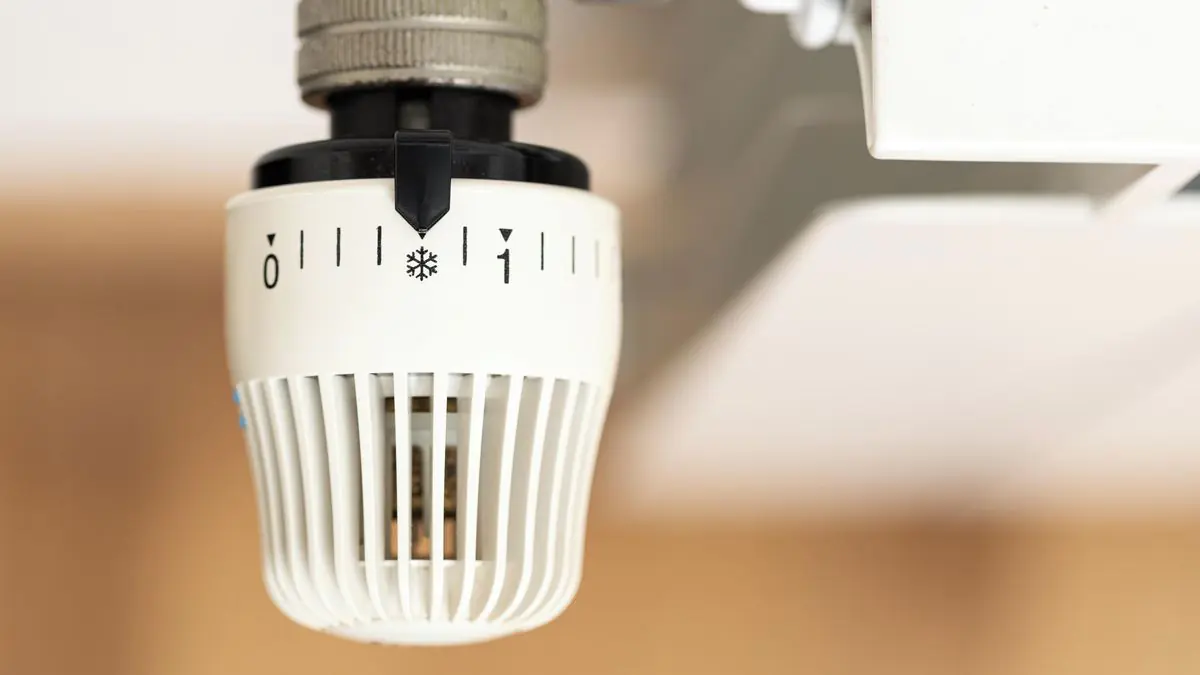 Úplně uzavřené radiátory v nevyužívaných místnostech mohou naopak zvýšit spotřebu energie 1 Úplně uzavřené radiátory v nevyužívaných místnostech mohou naopak zvýšit spotřebu energie