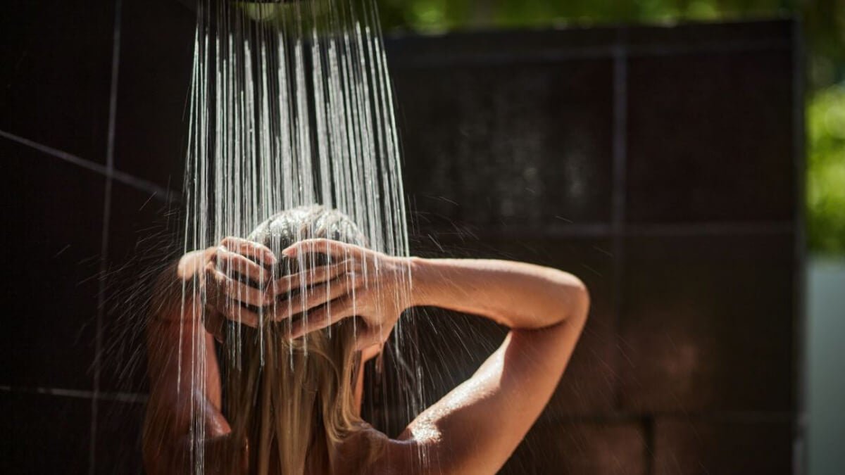 Vany a sprchy odcházejí do minulosti: nový trend z Evropy nabírá na síle