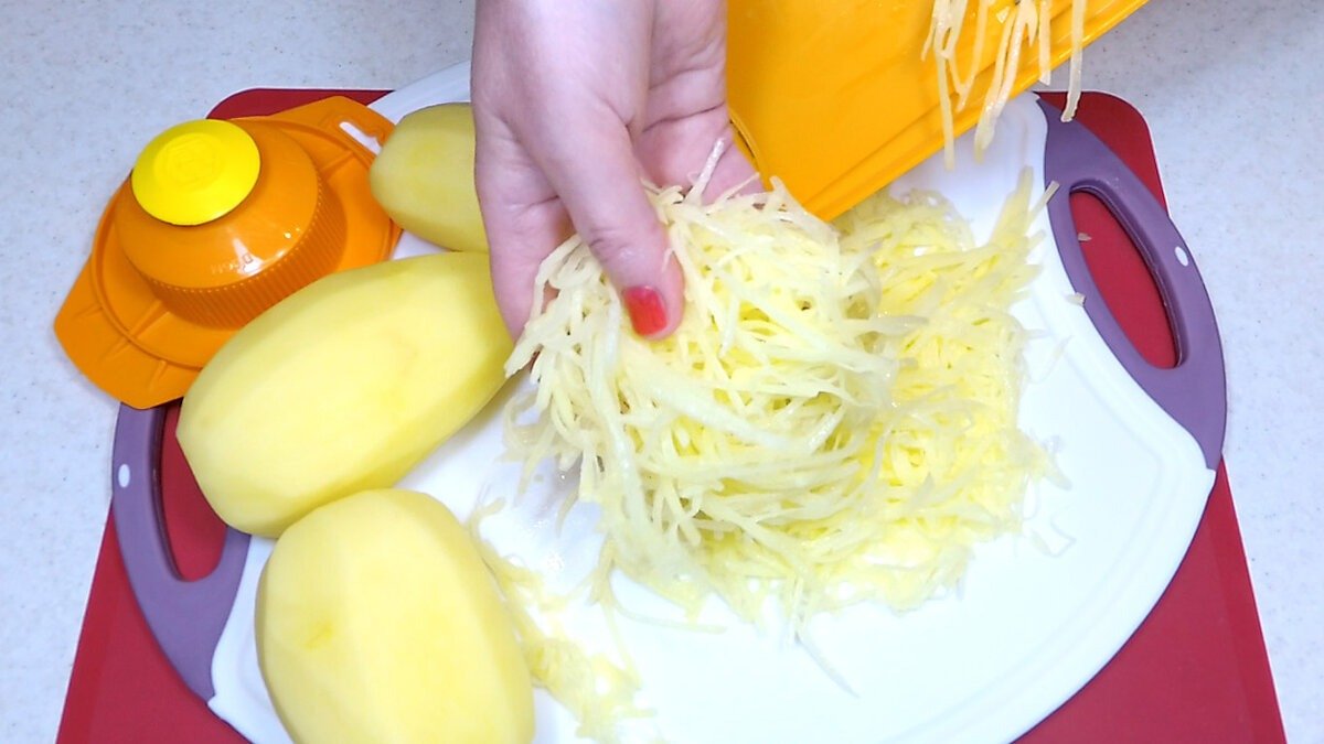 Bramboráky bez mouky a vajec: zvenku křupavé, uvnitř šťavnaté – nejde přestat